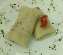 Блинчики с сыром и помидором