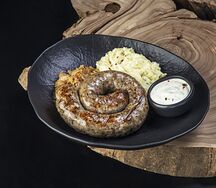 Жареная баранья колбаска с гарниром 