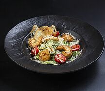 Салат Цезарь с креветкой