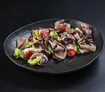 Салат с ростбифом и грибами