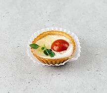 Мини-киш с сыром моцарелла и черри