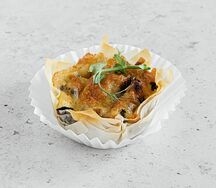 Жюльен из теста фило с грибами и курицей