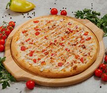 Пицца Курица под чесночным соусом