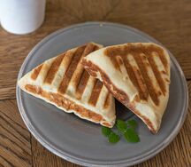 Грилата с курицей и грибами