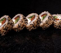 Саке маки в кунжуте
