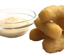 Сырные палочки с соусом