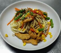 Острая лапша с курицей