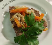 Говядина, томлённая с сельдереем