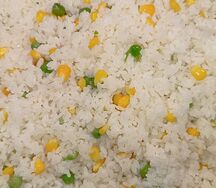 Рис с зелёным горошком и кукурузой