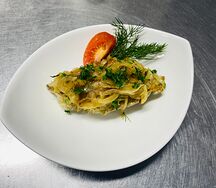 Минтай жаренный с луком