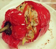 Фаршированный перец с овощами