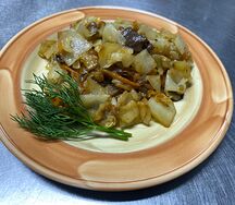 Капуста, тушенная с грибами