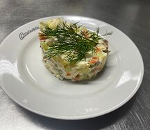 Оливье с колбасой