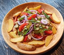 Салат гриль с курицей
