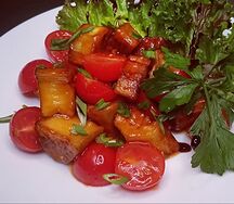 Теплый салат с баклажаном