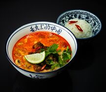 Том ям с курицей
