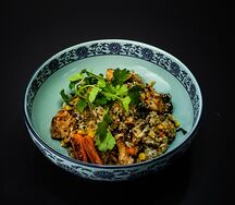 Чесночный рис с курицей