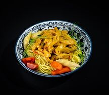 Яичная лапша с курицей карри