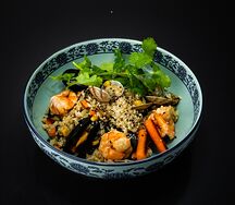 Чесночный рис с морепродуктами