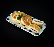 Сырники с малиной