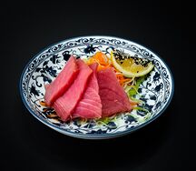 Сашими с тунцом