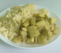 Кускус с кокосовым маслом и кабачком
