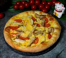 Пицца с шашлыком из курицы