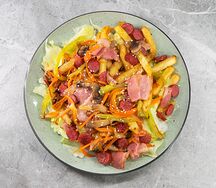 Тёплый салат с колбасками