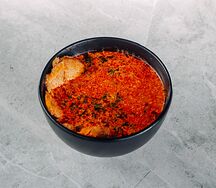 Тайский острый суп Том Ям с курицей