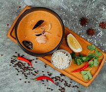 Том ям с креветками и рисом