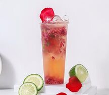 Лимонный чай с розой