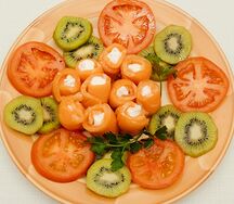 Рулетики из семги со сливочным сыром