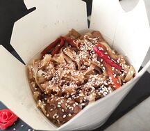 Wok с курицей