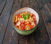 Wok с курицей