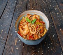 Wok с беконом