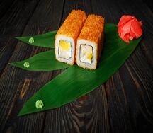 Жареный ролл с креветками 8 шт