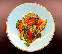 Говядина по-тайски с рисом и овощами