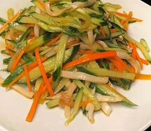 Салат из кальмара с огурцом