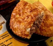 Чебурек с мраморной говядиной