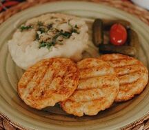 Нежные котлеты с пюре