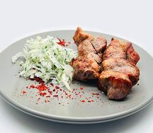 Шашлык из cвинoй шеи