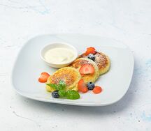 Сырники со сметаной