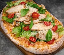 Пинца с куриной грудкой