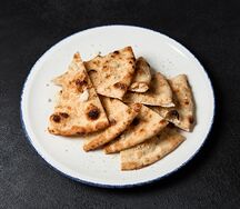 Фокачча с пармезаном и чесноком