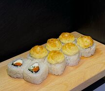 Запечённый ролл с лососем