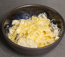 Феттуччине с курицей и грибами