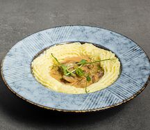 Бефстроганов из телятины с картофельным кремовым пюре