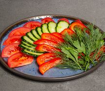 Ассорти из свежих овощей