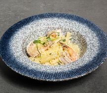 Казаречче с креветками и цукини