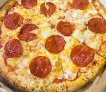 Пепперони с цыпленком под кисло-сладким соусом L